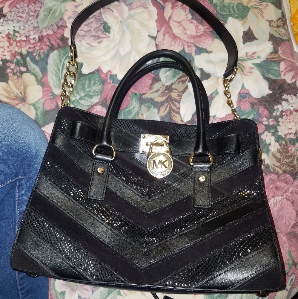 MICHAEL KORS CHEVRON HAMILTON PURSE